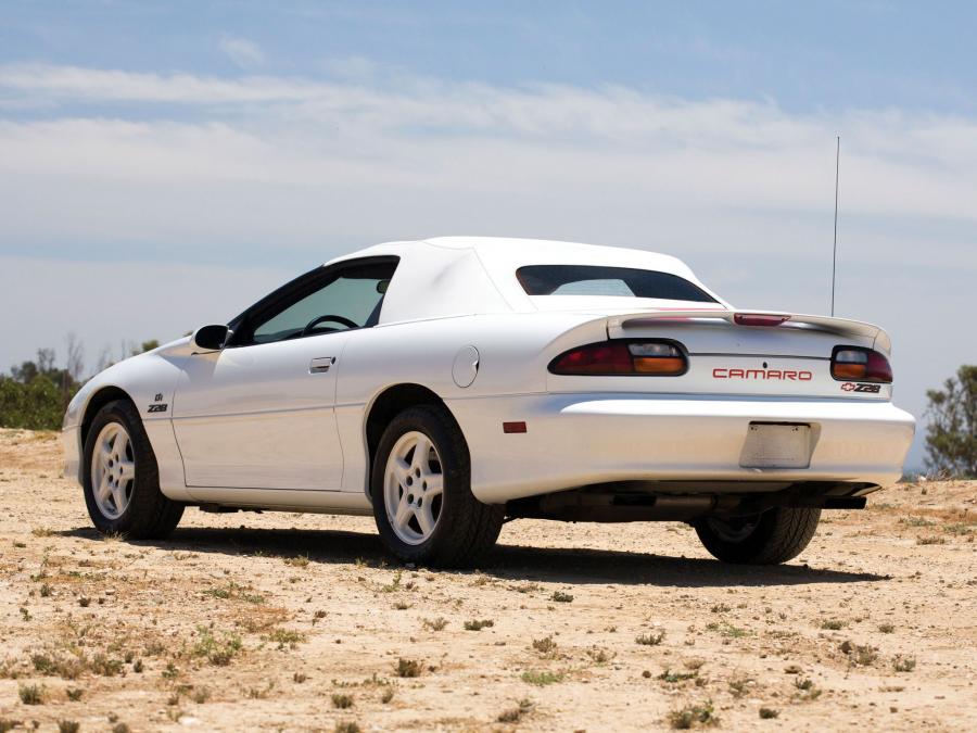  Chevrolet Camaro Z28 Convertible 30th Anniversary 1997 года  (фото 12 из 13)